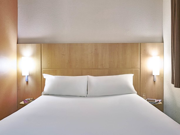 Imagen de la habitación del Hotel Ibis Barcelona Centro Sagrada Familia. Foto 14