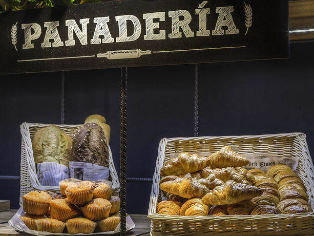 Imagen general del Hotel Ibis Barcelona Centro Sagrada Familia. Foto 7