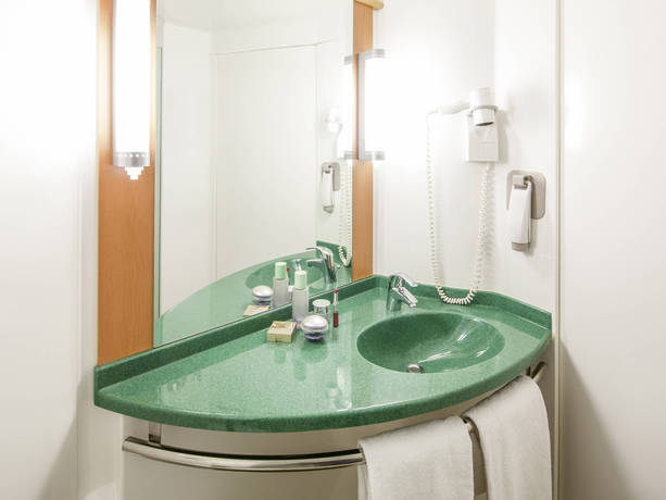 Imagen general del Hotel Ibis Barcelona Meridiana. Foto 3