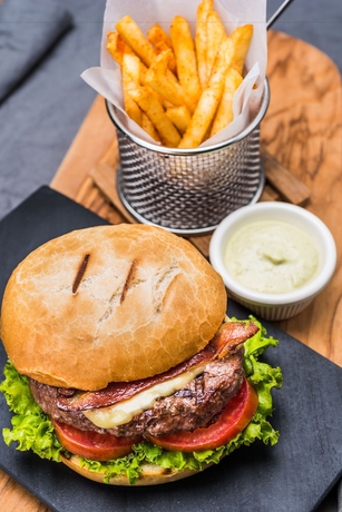 Imagen del bar/restaurante del Hotel Ibis Barranquilla. Foto 2