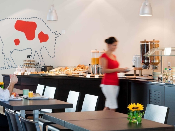 Imagen del bar/restaurante del Hotel Ibis Basel Bahnhof. Foto 7