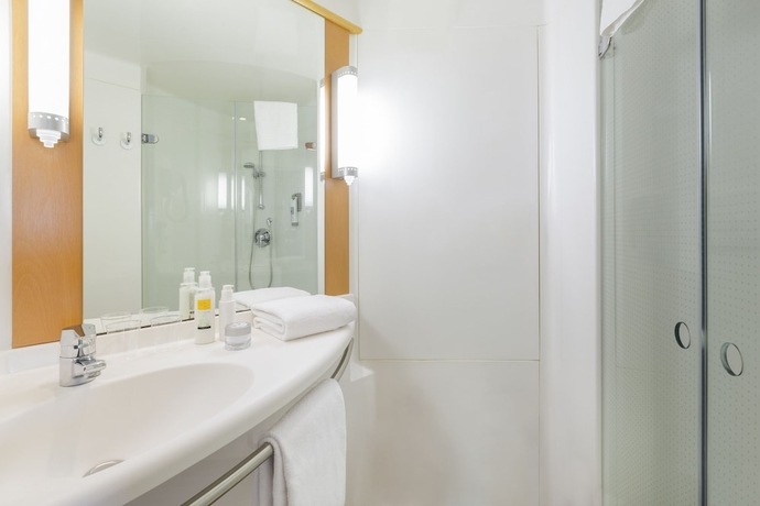 Imagen de la habitación del Hotel Ibis Basel Bahnhof. Foto 19