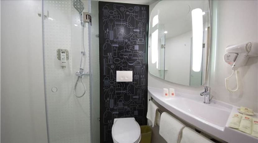 Imagen de la habitación del Hotel Ibis Beijing Tuanjiehu. Foto 8
