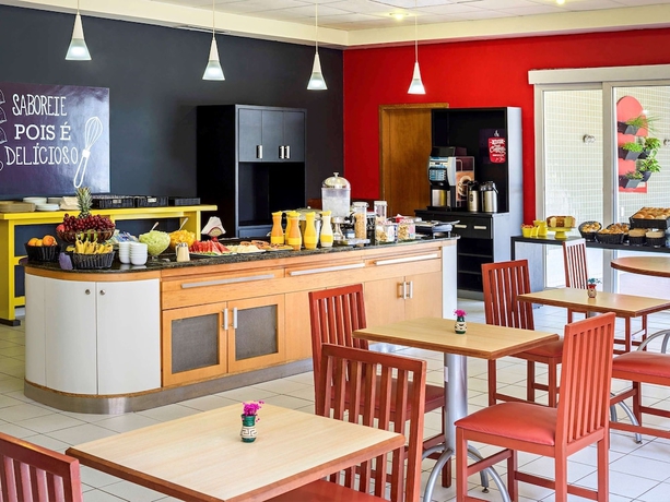 Imagen del bar/restaurante del Hotel Ibis Belem Aeroporto. Foto 3