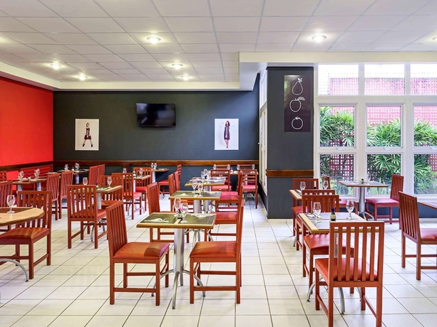 Imagen del bar/restaurante del Hotel Ibis Belem Aeroporto. Foto 4