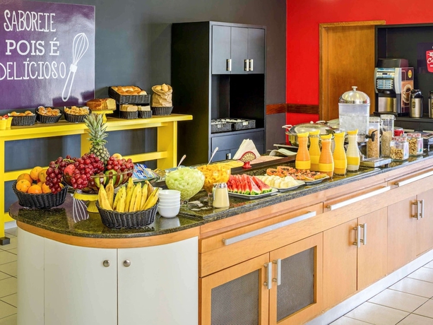 Imagen del bar/restaurante del Hotel Ibis Belem Aeroporto. Foto 5