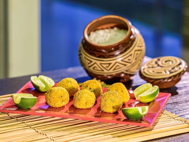 Imagen del bar/restaurante del Hotel Ibis Belem Aeroporto. Foto 8