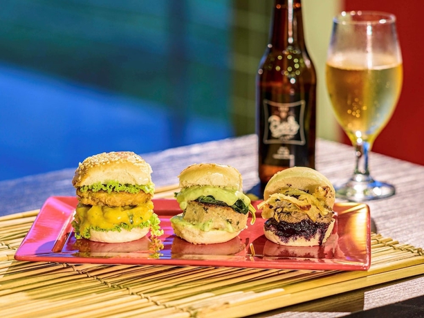 Imagen del bar/restaurante del Hotel Ibis Belem Aeroporto. Foto 9