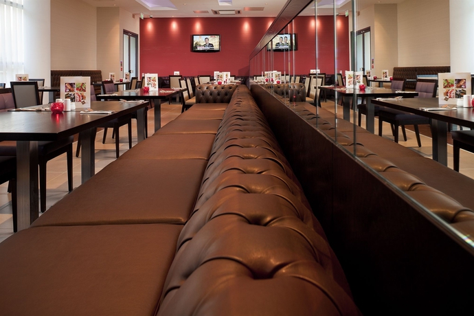 Imagen del bar/restaurante del Hotel Ibis Belfast City Centre. Foto 4