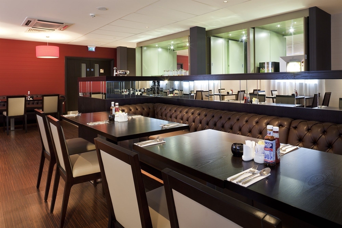 Imagen del bar/restaurante del Hotel Ibis Belfast Queens Quarter. Foto 2