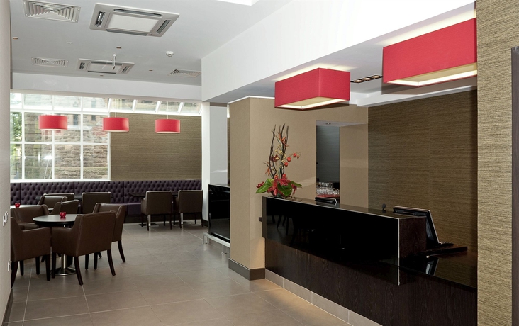 Imagen de los interiores del Hotel Ibis Belfast Queens Quarter. Foto 11