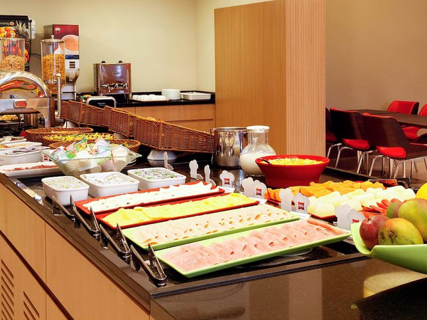 Imagen del bar/restaurante del Hotel Ibis Belo Horizonte Afonso Pena. Foto 3