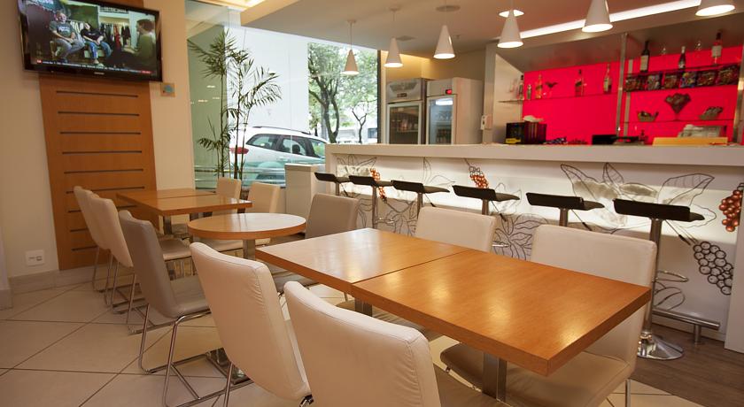 Imagen del bar/restaurante del Hotel Ibis Belo Horizonte Savassi. Foto 5