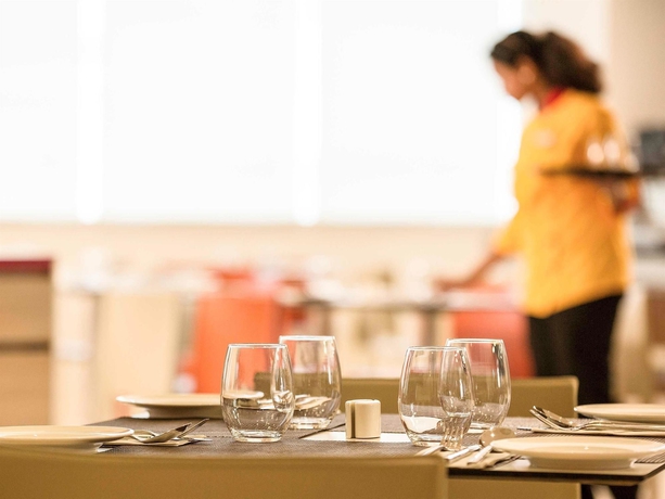 Imagen de la habitación del Hotel Ibis Bengaluru City Centre. Foto 11