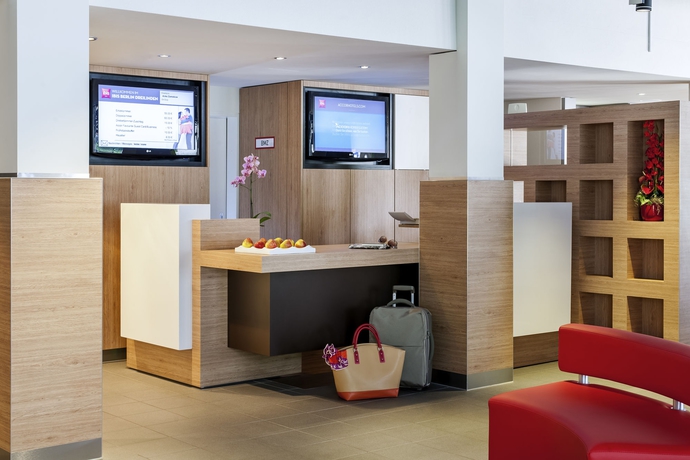 Imagen de los interiores del Hotel Ibis Berlin Dreilinden. Foto 12