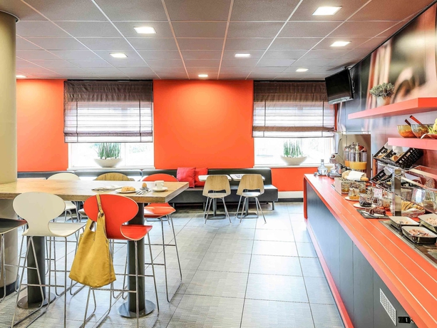 Imagen del bar/restaurante del Hotel Ibis Bern Expo. Foto 8