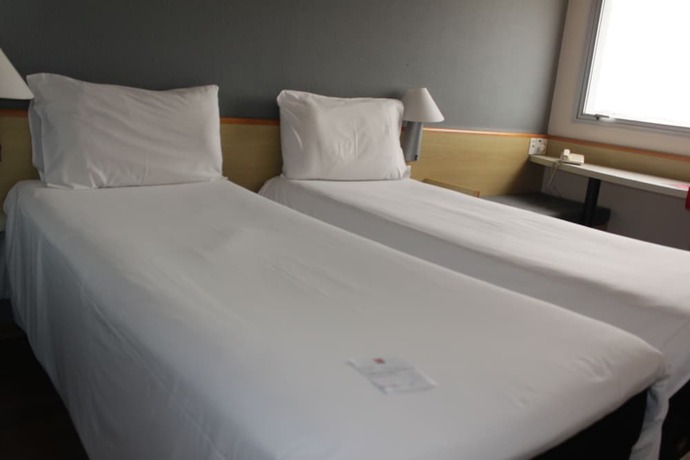 Imagen de la habitación del Hotel Ibis Betim. Foto 8