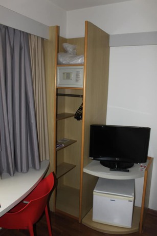 Imagen de la habitación del Hotel Ibis Betim. Foto 16