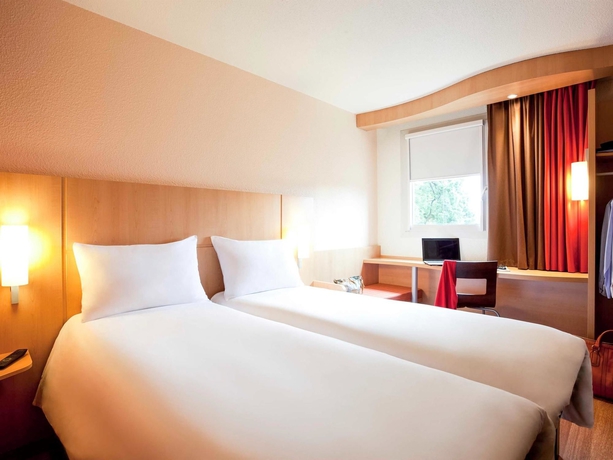 Imagen de la habitación del Hotel Ibis Biarritz Anglet Aeroport. Foto 10