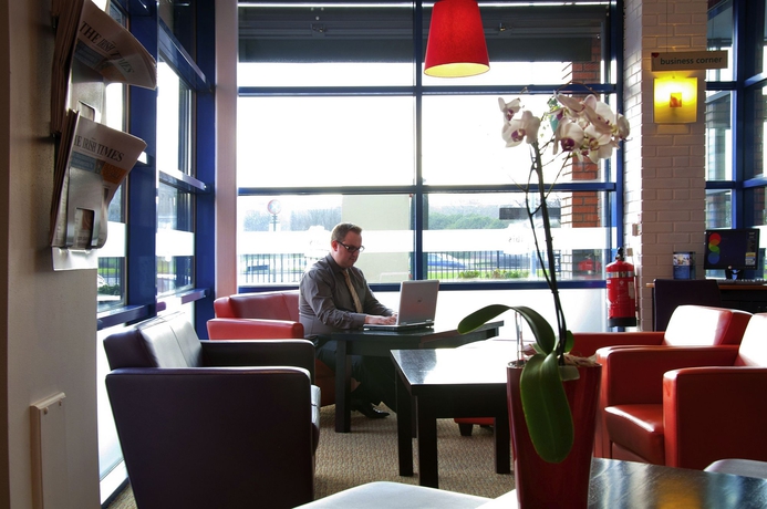 Imagen de los interiores del Hotel Ibis Birmingham Bordesley Circus. Foto 7