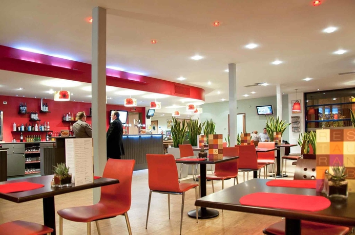 Imagen del bar/restaurante del Hotel Ibis Birmingham Bordesley Circus. Foto 6
