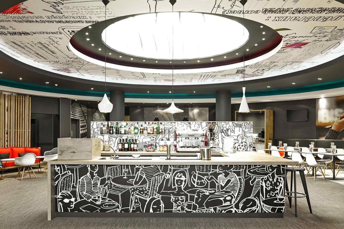 Imagen del bar/restaurante del Hotel Ibis Birmingham New Street Station. Foto 5
