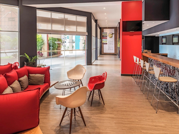 Imagen general del Hotel Ibis Blumenau. Foto 2