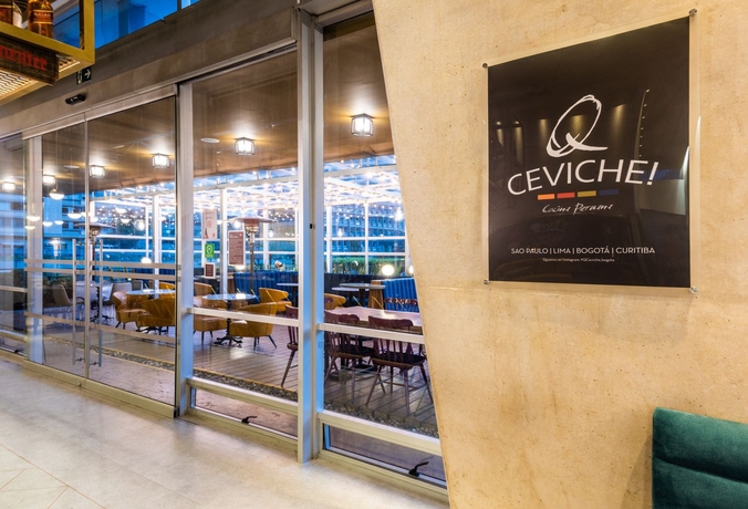 Imagen del bar/restaurante del Hotel Ibis Bogota Museo. Foto 7