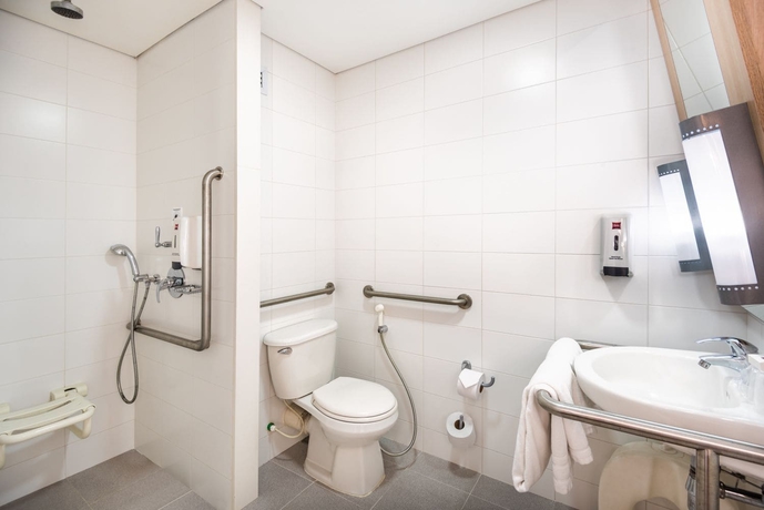 Imagen de la habitación del Hotel Ibis Bogota Museo. Foto 18