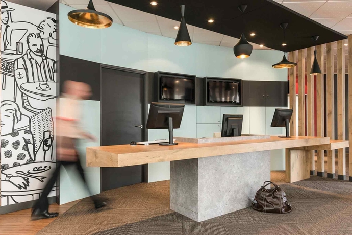 Imagen general del Hotel Ibis Bordeaux Centre Bastide. Foto 2