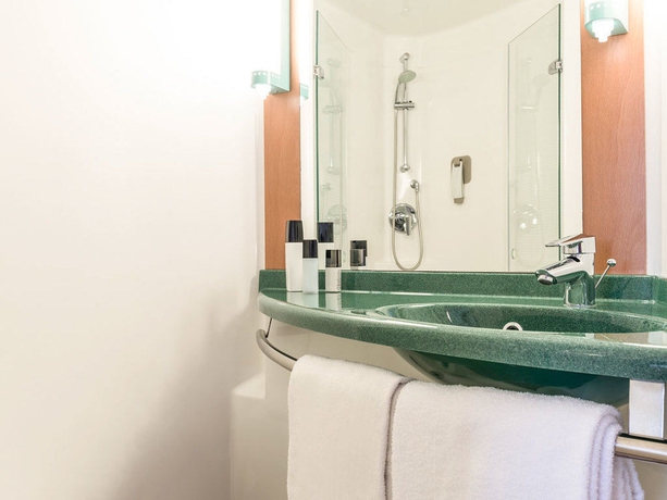 Imagen de la habitación del Hotel Ibis Bordeaux Centre Bastide. Foto 12