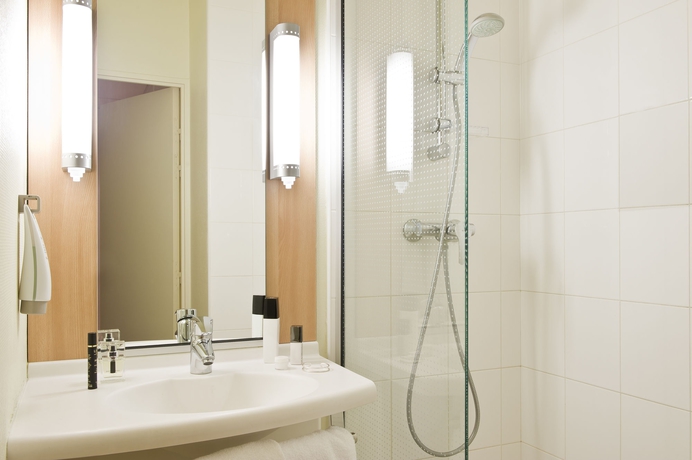 Imagen de la habitación del Hotel Ibis Bordeaux Centre Gare Saint Jean. Foto 15