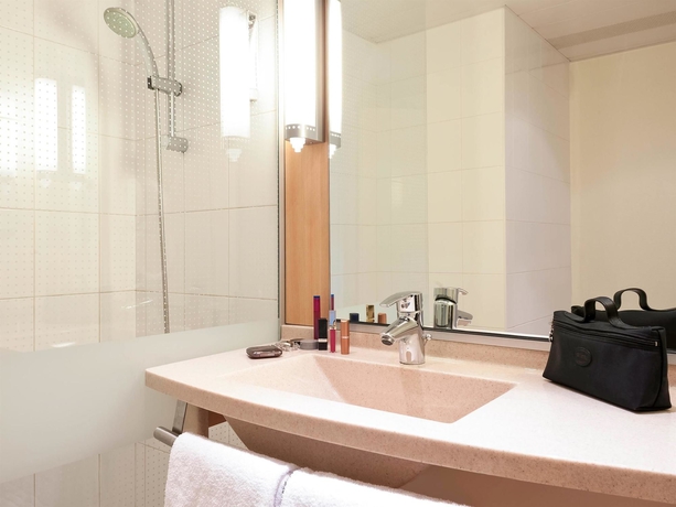 Imagen de la habitación del Hotel Ibis Bordeaux Lac. Foto 15