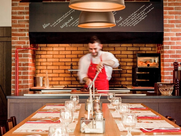 Imagen del bar/restaurante del Hotel Ibis Bordeaux Lac. Foto 9