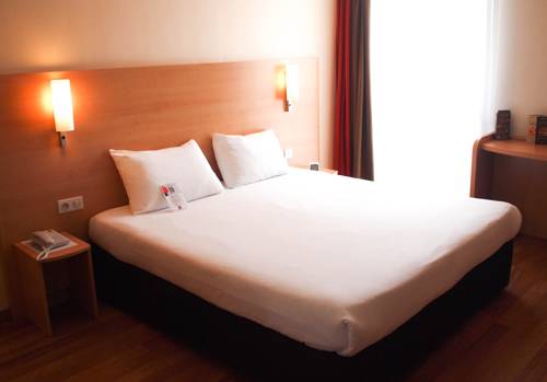 Imagen de la habitación del Hotel Ibis Bordeaux Saint Emilion. Foto 6