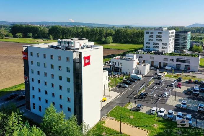 Imagen general del Hotel Ibis Bourgoin Jallieu Medipole. Foto 1