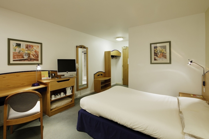 Imagen de la habitación del Hotel Ibis Bradford Shipley. Foto 8