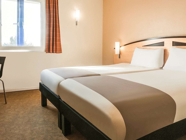 Imagen de la habitación del Hotel Ibis Bradford Shipley. Foto 16