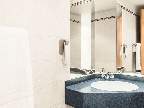 Imagen de la habitación del Hotel Ibis Bradford Shipley. Foto 18