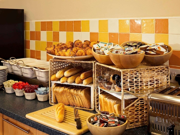 Imagen del bar/restaurante del Hotel Ibis Bradford Shipley. Foto 3