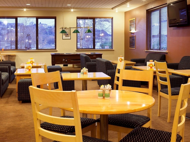 Imagen del bar/restaurante del Hotel Ibis Bradford Shipley. Foto 4