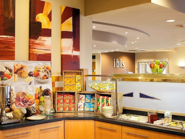 Imagen del bar/restaurante del Hotel Ibis Bradford Shipley. Foto 6