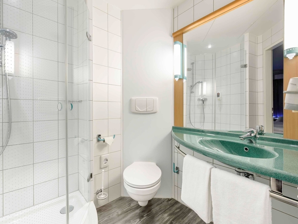 Imagen de la habitación del Hotel Ibis Bregenz. Foto 17