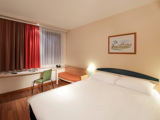 Imagen de la habitación del Hotel Ibis Bremen City. Foto 7