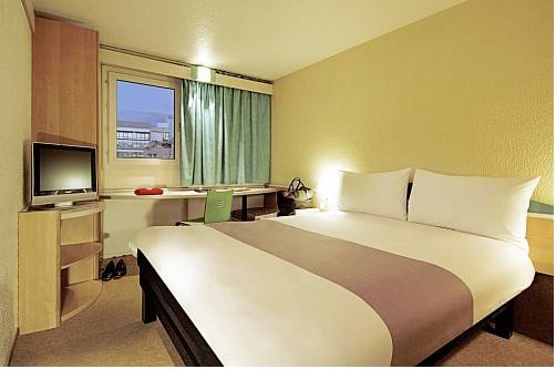 Imagen de la habitación del Hotel Ibis Brignoles. Foto 6