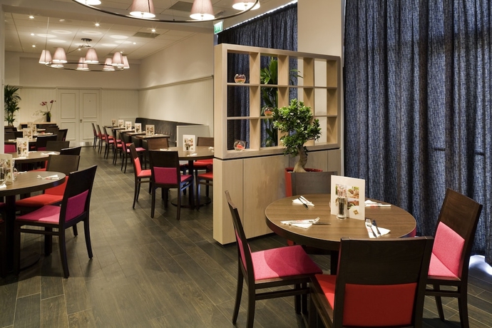 Imagen del bar/restaurante del Hotel Ibis Bristol Temple Meads Quay. Foto 3