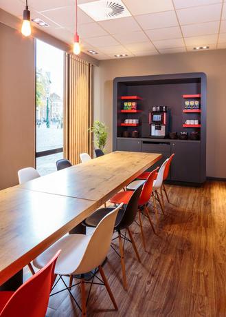 Imagen del bar/restaurante del Hotel Ibis Brussels City Centre. Foto 3