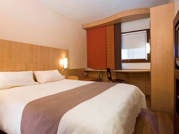 Imagen de la habitación del Hotel Ibis Brussels Waterloo. Foto 5