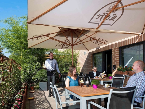 Imagen de la habitación del Hotel Ibis Brussels Waterloo. Foto 18