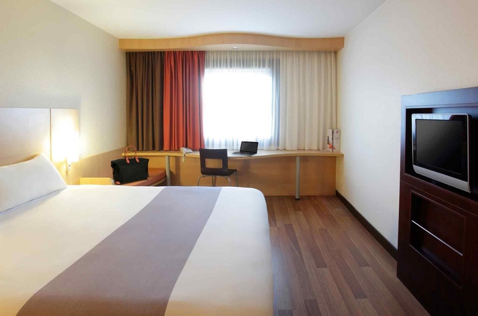 Imagen de la habitación del Hotel Ibis Budapest Heroes Square. Foto 11